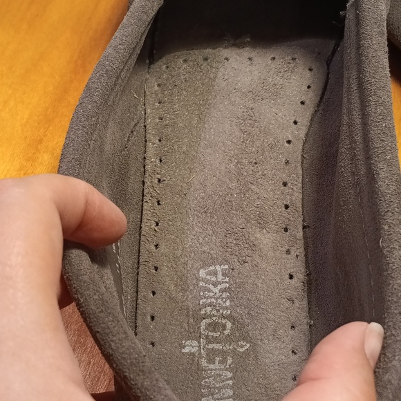 Minnetonka Mocassins Size 11 - Picture 5 of 10